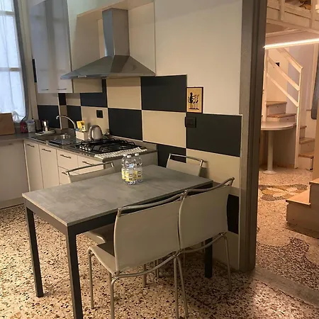 Apartment Storico Con Attrezzature Moderne Nel Centro Storico