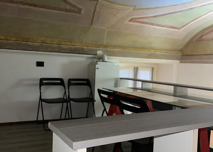 Storico Con Attrezzature Moderne Nel Centro Storico *